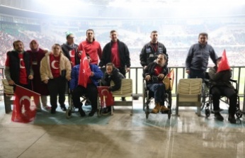 OBAM Üyelerinden Milli Takıma 90 Dakika Destek