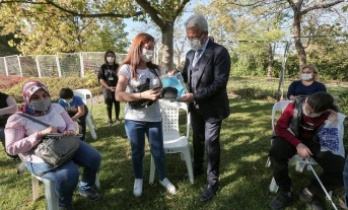 Başkan Erdem görme engellileri unutmadı